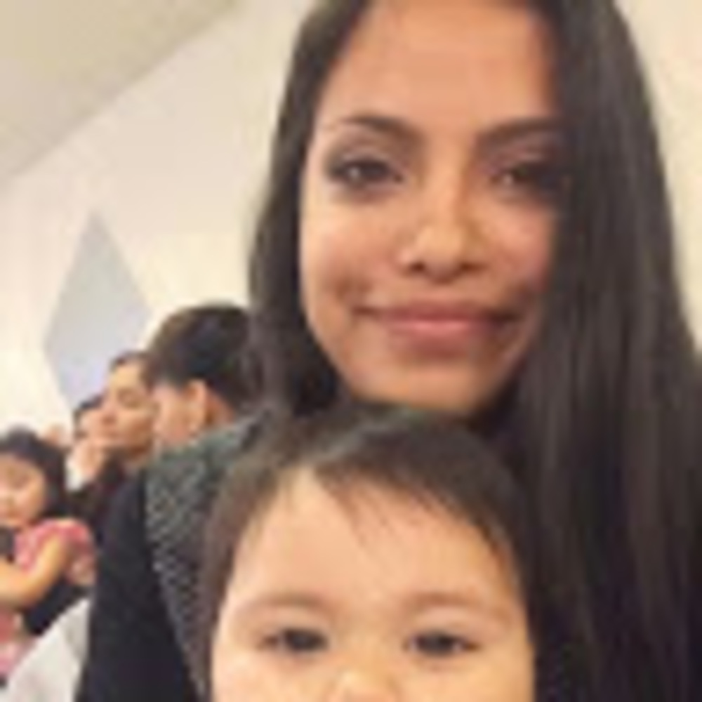Meet your Posher, Yesenia